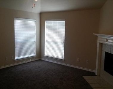 11421 Aspen Creek Drive - Photo Thumbnail 3