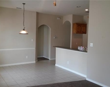 11421 Aspen Creek Drive - Photo Thumbnail 5