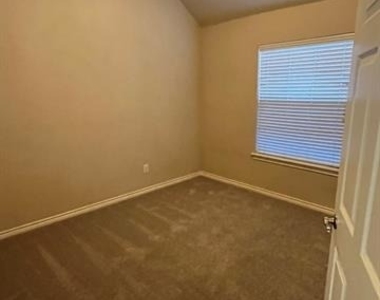 11421 Aspen Creek Drive - Photo Thumbnail 14