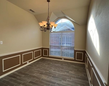 11421 Aspen Creek Drive - Photo Thumbnail 10