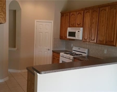 11421 Aspen Creek Drive - Photo Thumbnail 2