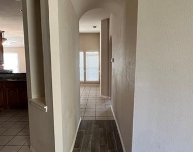 11421 Aspen Creek Drive - Photo Thumbnail 12