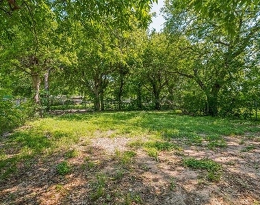 2214 Pine Street - Photo Thumbnail 24