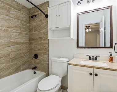 2214 Pine Street - Photo Thumbnail 21