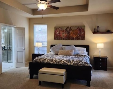 10082 Drawbridge Drive - Photo Thumbnail 10