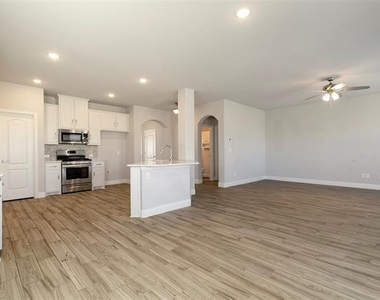 1113 Granger Drive - Photo Thumbnail 9