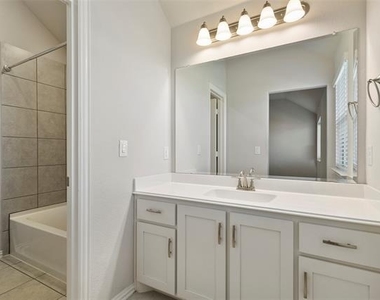 1113 Granger Drive - Photo Thumbnail 15