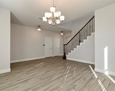 1113 Granger Drive - Photo Thumbnail 4