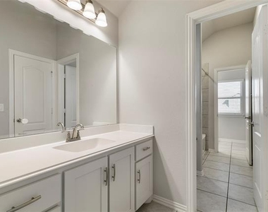 1113 Granger Drive - Photo Thumbnail 19