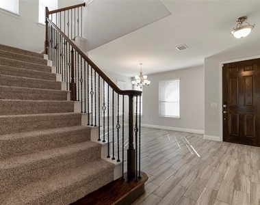 1113 Granger Drive - Photo Thumbnail 6