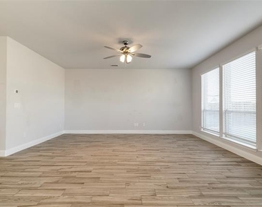 1113 Granger Drive - Photo Thumbnail 10