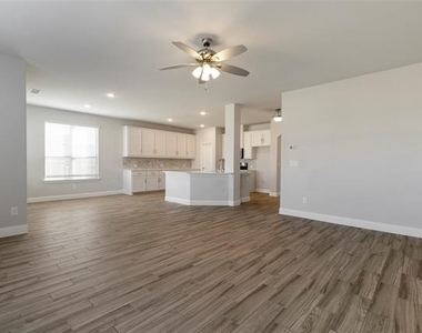1113 Granger Drive - Photo Thumbnail 8