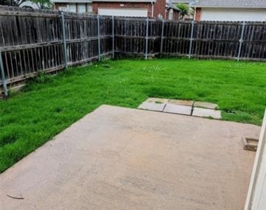 10610 Nashville Drive - Photo Thumbnail 19