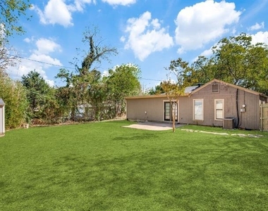 6470 Lindell Avenue - Photo Thumbnail 17
