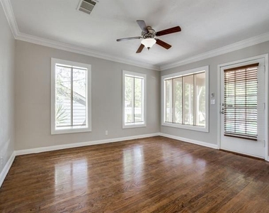 6470 Lindell Avenue - Photo Thumbnail 2