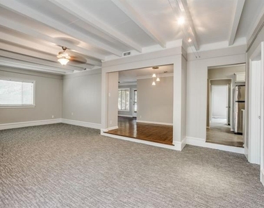 6470 Lindell Avenue - Photo Thumbnail 6