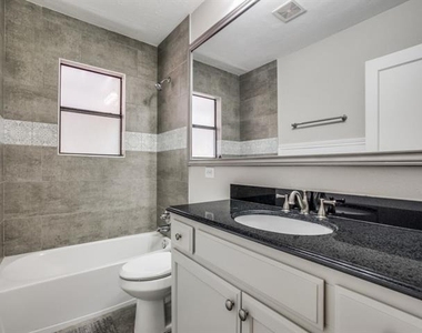 6470 Lindell Avenue - Photo Thumbnail 15