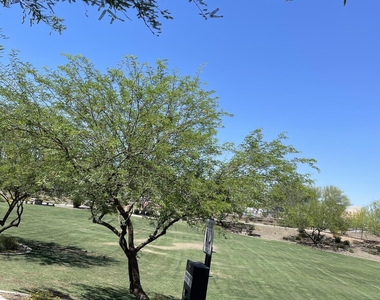 2382 W Gloria Lane - Photo Thumbnail 30