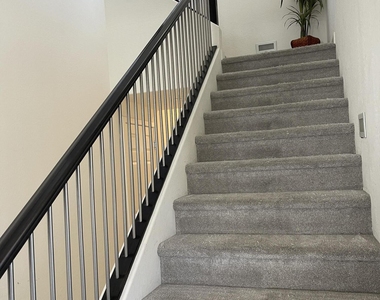2382 W Gloria Lane - Photo Thumbnail 25