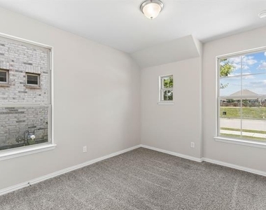 1104 Milfoil Drive - Photo Thumbnail 15
