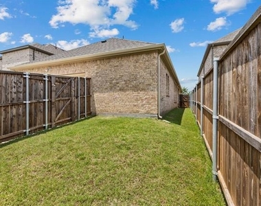1104 Milfoil Drive - Photo Thumbnail 23