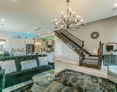 1015 Zachary Way - Photo Thumbnail 5