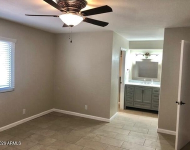 1070 Leisure World -- - Photo Thumbnail 9