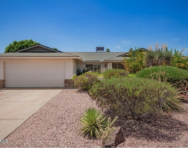 4825 E Andora Drive - Photo Thumbnail 4