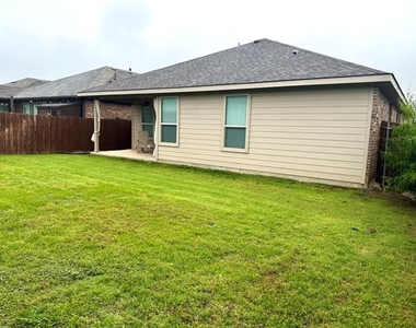 1109 Genola Drive - Photo Thumbnail 14