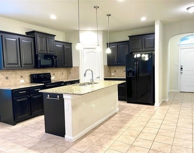 1109 Genola Drive - Photo Thumbnail 2