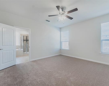 1109 Genola Drive - Photo Thumbnail 5