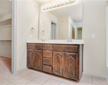2613 Bretton Wood Drive - Photo Thumbnail 10
