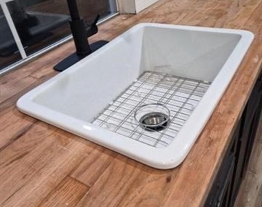 1404 N Bradley Street - Photo Thumbnail 3