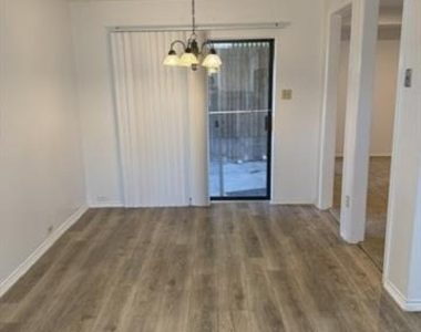 7305 Redfield Drive - Photo Thumbnail 5