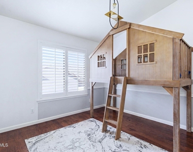 12780 N 94th Place - Photo Thumbnail 17