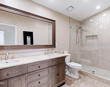 12780 N 94th Place - Photo Thumbnail 15