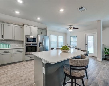 2937 Log Cabin Drive - Photo Thumbnail 15