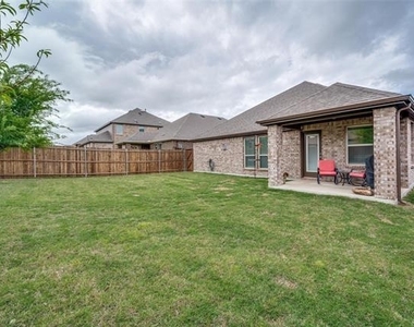 2937 Log Cabin Drive - Photo Thumbnail 2