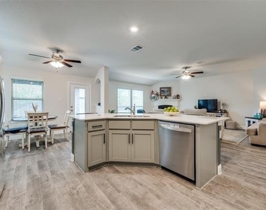 2937 Log Cabin Drive - Photo Thumbnail 13