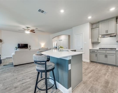 2937 Log Cabin Drive - Photo Thumbnail 16