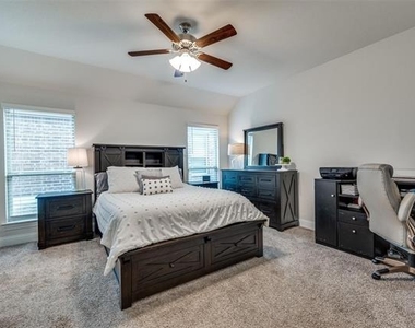2937 Log Cabin Drive - Photo Thumbnail 21