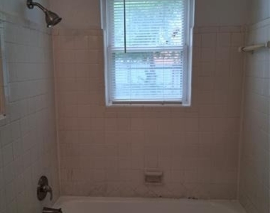 3019 Avon Street - Photo Thumbnail 10