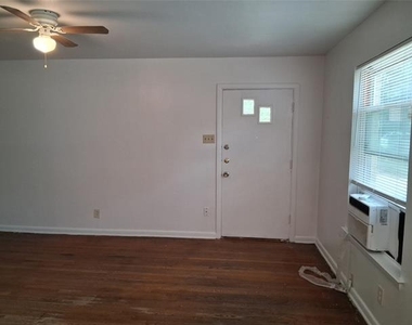 3019 Avon Street - Photo Thumbnail 7