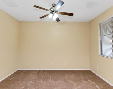 6013 W Park View Lane - Photo Thumbnail 3