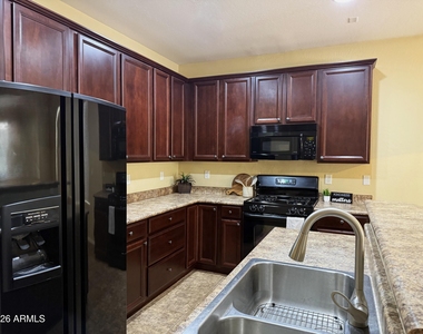 6013 W Park View Lane - Photo Thumbnail 6