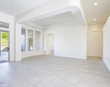 11934 E Sand Hills Road - Photo Thumbnail 9