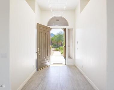 11934 E Sand Hills Road - Photo Thumbnail 7