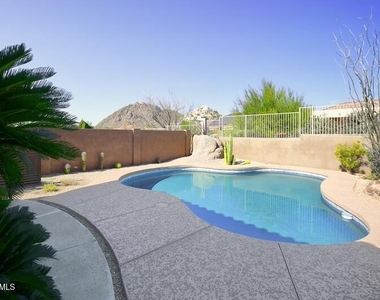 11934 E Sand Hills Road - Photo Thumbnail 43