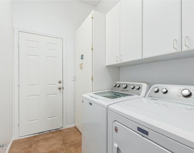 41441 N Laurel Valley Way - Photo Thumbnail 27