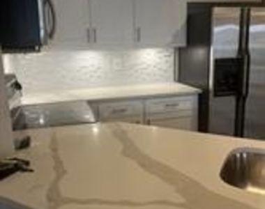 1010 Allen Street - Photo Thumbnail 5